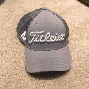 Titleist men’s golf hat